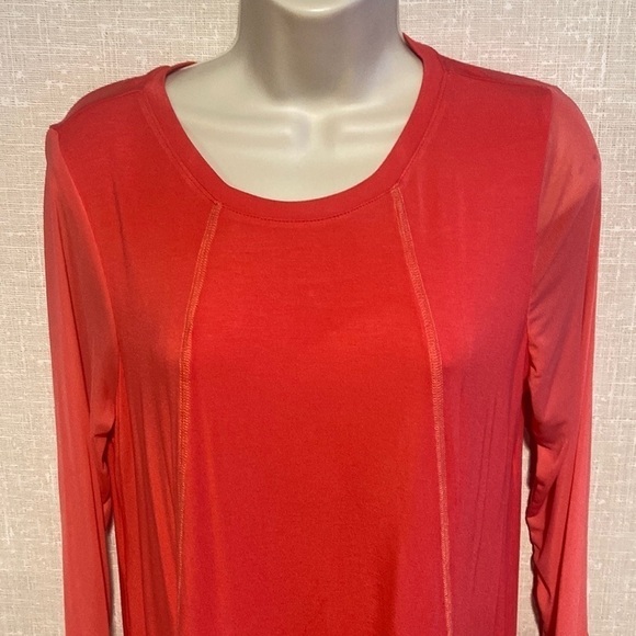 LOGO Rayon 230 Top with Mesh Sleeves - Picture 2 of 11